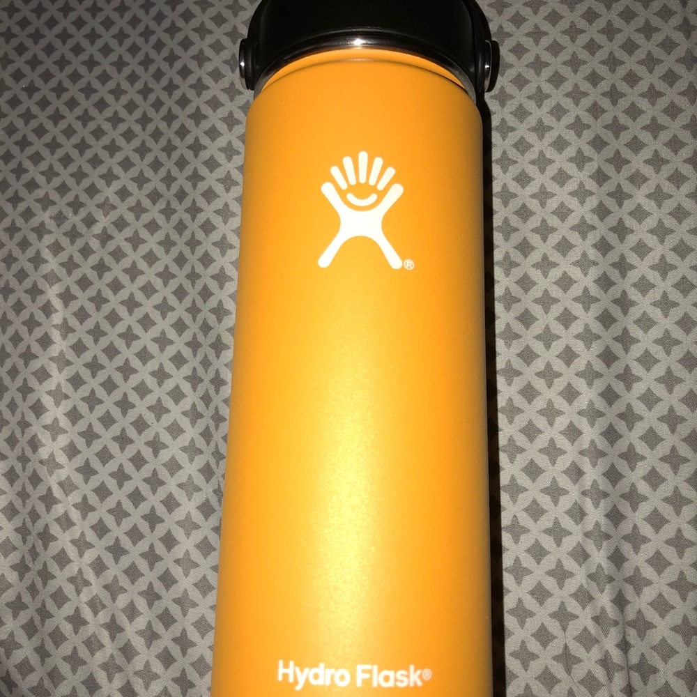 HYDRO FLASK